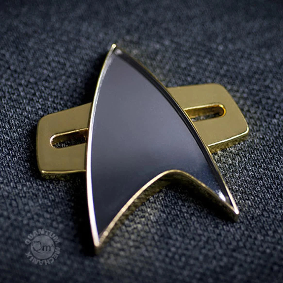 Star Trek Badge: Voyager and Deep Space Nine Communication Badge Replica – Star  Trek Unlimited